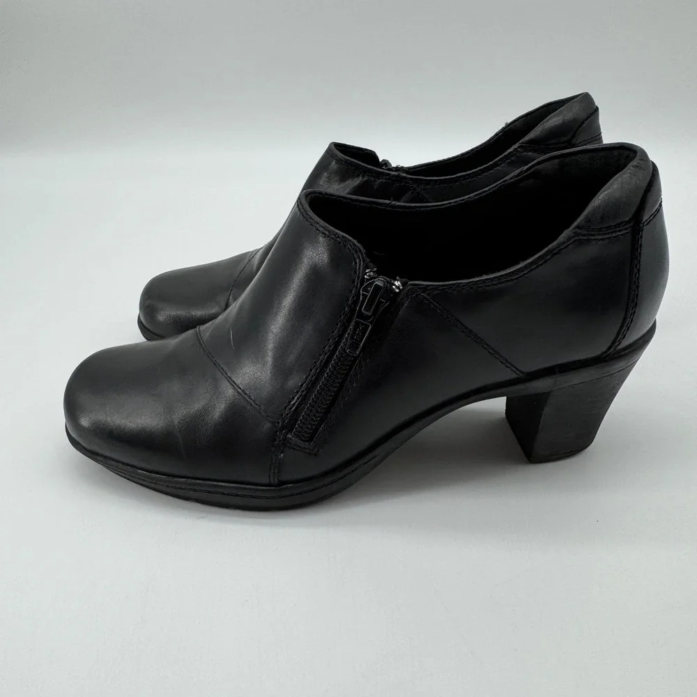 Clarks Bendables Booties Womens 7M Black Leather Side Zip Block Heel Comfort